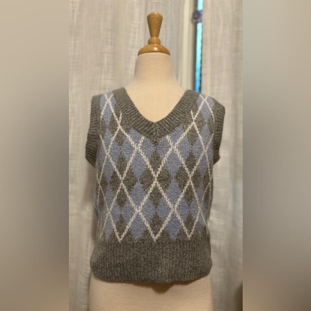 Woman’s BLUE&GREY sweater vest top/tank